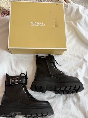 NEW Michael Kors Black Lug Combat Boots (8.5W)